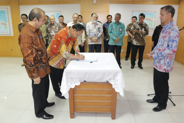 Inauguration and Certificate of Position of an Official Administrator in the Directorate General of Highways