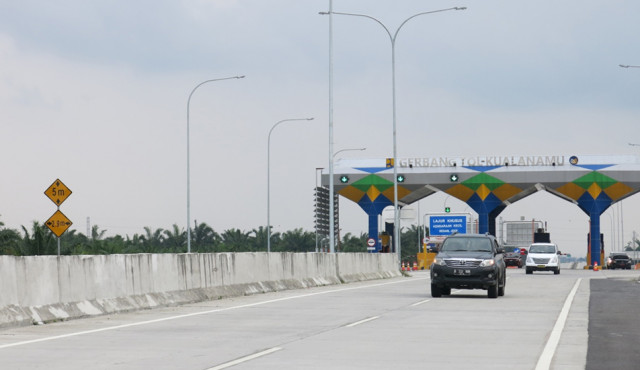 The Trans Sumatra Toll Road can reduce traffic burden and road maintenance costs in Sumatra
