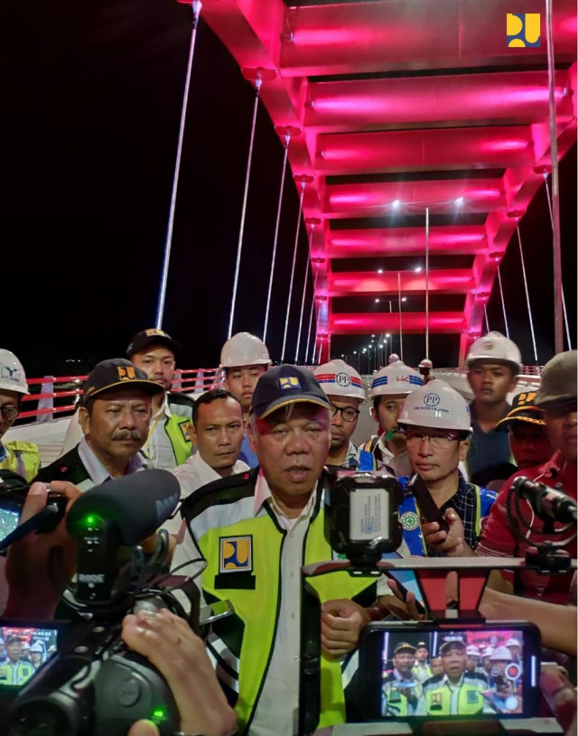 Menteri Basuki : Jembatan Holtekamp Jayapura Siap Diresmikan Juli 2019